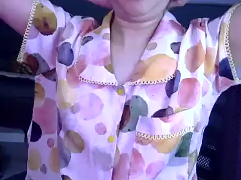 Snapshot of Bee_2k chatting on 13, 7, 2026 Bee 2k online show from 13, 7, 2026