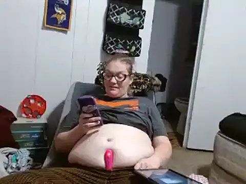 Snapshot of Slutty_Owl420 chatting on 14, 1, 2025 Slutty Owl420 online show from 14, 1, 2025