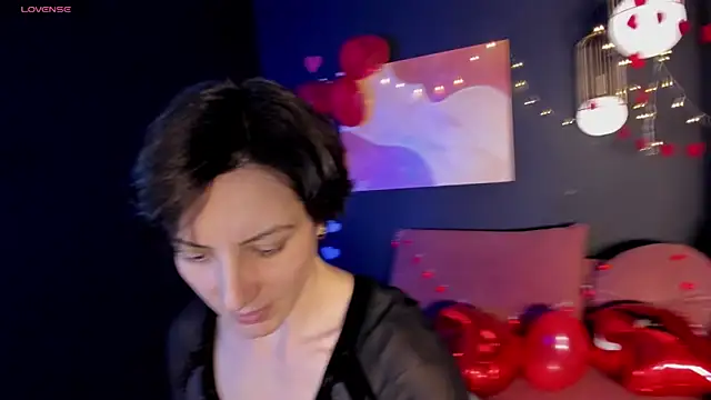 Snapshot of LorenDaze chatting on 15, 2, 2025 LorenDaze online show from 15, 2, 2025