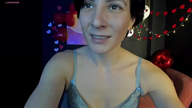 Snapshot of LorenDaze chatting on 15, 2, 2025 LorenDaze online show from 15, 2, 2025