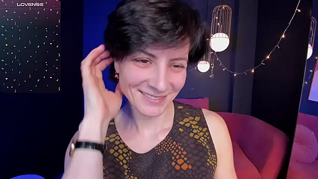 Snapshot of LorenDaze chatting on 22, 2, 2025 LorenDaze online show from 22, 2, 2025