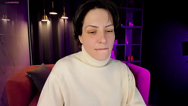 Snapshot of LorenDaze chatting on 7, 3, 2025 LorenDaze online show from 7, 3, 2025