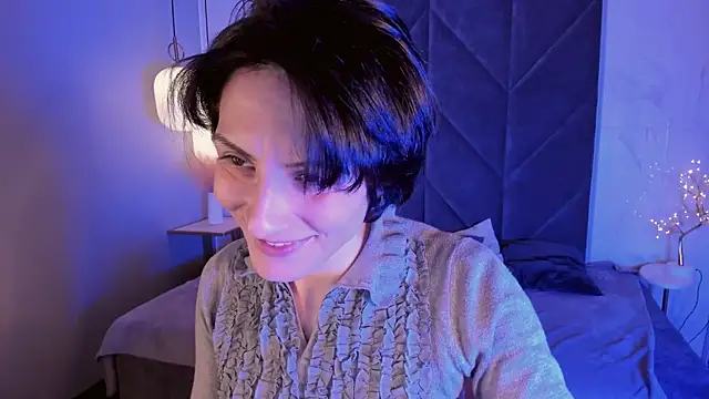 Snapshot of LorenDaze chatting on 12, 3, 2025 LorenDaze online show from 12, 3, 2025