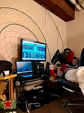 eatmeplease44 online show from 17, 12, 2025