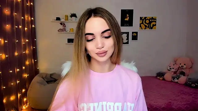 Snapshot of aPieceOfJoy chatting on 7, 12, 2024 aPieceOfJoy online show from 7, 12, 2024