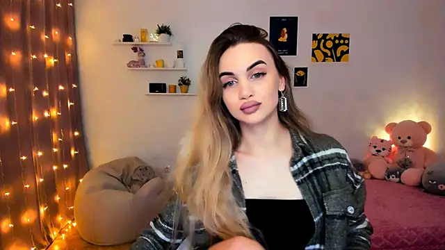 Snapshot of aPieceOfJoy chatting on 17, 12, 2024 aPieceOfJoy online show from 17, 12, 2024