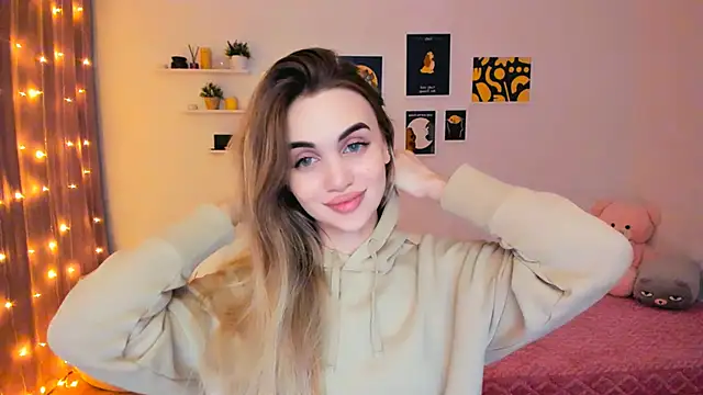 Snapshot of aPieceOfJoy chatting on 8, 1, 2025 aPieceOfJoy online show from 8, 1, 2025