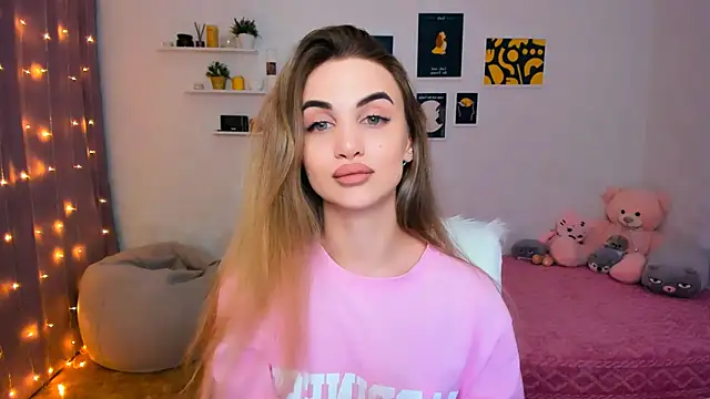 Snapshot of aPieceOfJoy chatting on 8, 1, 2025 aPieceOfJoy online show from 8, 1, 2025