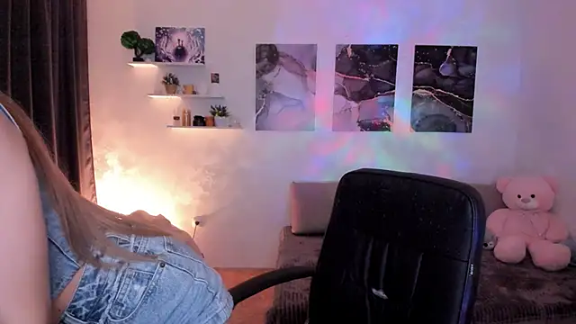 Snapshot of aPieceOfJoy chatting on 21, 9, 2025 aPieceOfJoy online show from 21, 9, 2025