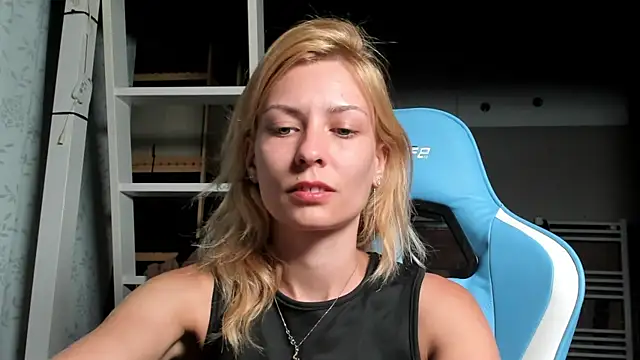 Snapshot of karo123421 chatting on 9, 9, 2025 karo123421 online show from 9, 9, 2025