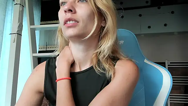 Snapshot of karo123421 chatting on 10, 9, 2025 karo123421 online show from 10, 9, 2025