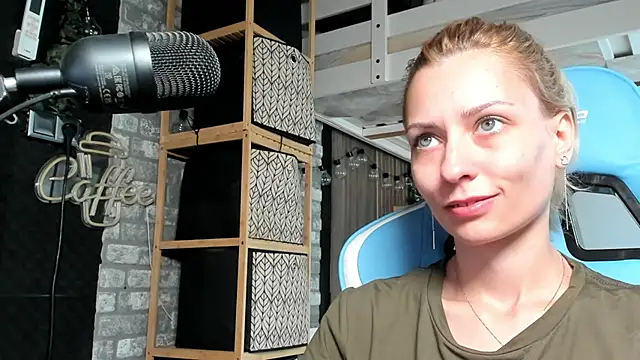 Snapshot of karo123421 chatting on 13, 9, 2025 karo123421 online show from 13, 9, 2025