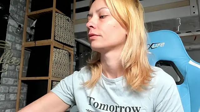 Snapshot of karo123421 chatting on 14, 9, 2025 karo123421 online show from 14, 9, 2025