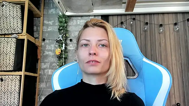 Snapshot of karo123421 chatting on 19, 9, 2025 karo123421 online show from 19, 9, 2025