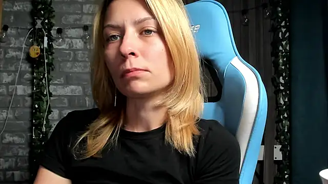 Snapshot of karo123421 chatting on 20, 9, 2025 karo123421 online show from 20, 9, 2025