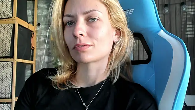 Snapshot of karo123421 chatting on 21, 9, 2025 karo123421 online show from 21, 9, 2025