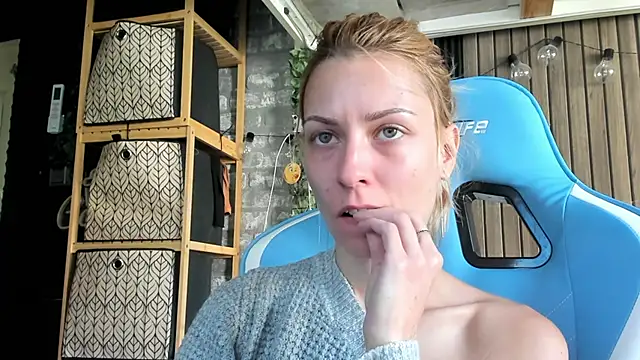 Snapshot of karo123421 chatting on 23, 9, 2025 karo123421 online show from 23, 9, 2025