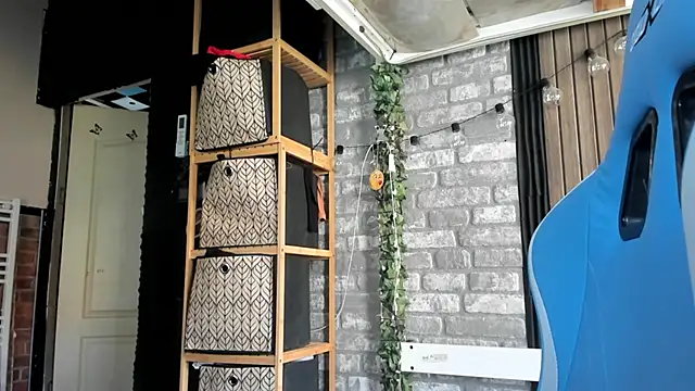 Snapshot of karo123421 chatting on 24, 9, 2025 karo123421 online show from 24, 9, 2025