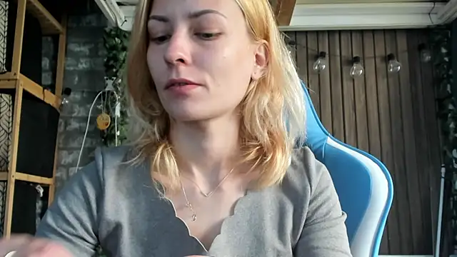 Snapshot of karo123421 chatting on 30, 9, 2025 karo123421 online show from 30, 9, 2025