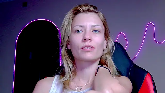 Snapshot of karo123421 chatting on 10, 10, 2025 karo123421 online show from 10, 10, 2025