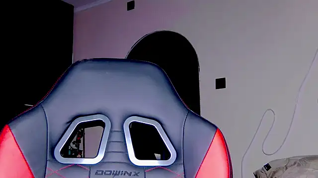 Snapshot of karo123421 chatting on 11, 10, 2025 karo123421 online show from 11, 10, 2025