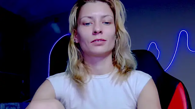 Snapshot of karo123421 chatting on 13, 10, 2025 karo123421 online show from 13, 10, 2025