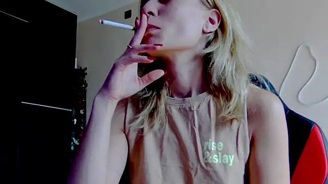 Snapshot of karo123421 chatting on 17, 10, 2025 karo123421 online show from 17, 10, 2025