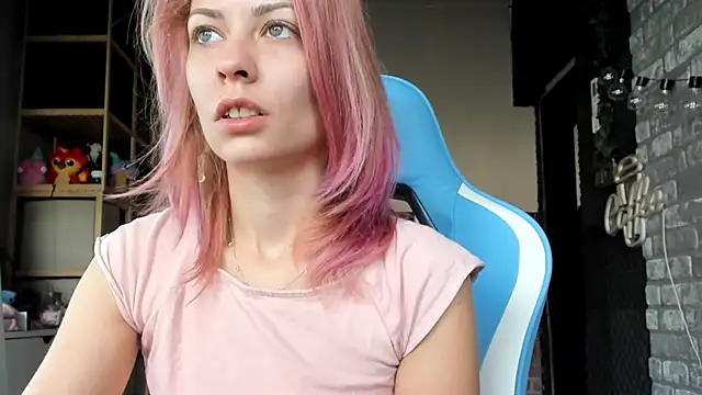 Snapshot of karo123421 chatting on 26, 10, 2025 karo123421 online show from 26, 10, 2025