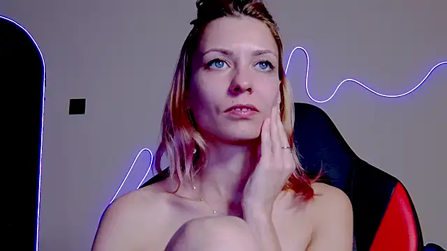 Snapshot of karo123421 chatting on 30, 10, 2025 karo123421 online show from 30, 10, 2025