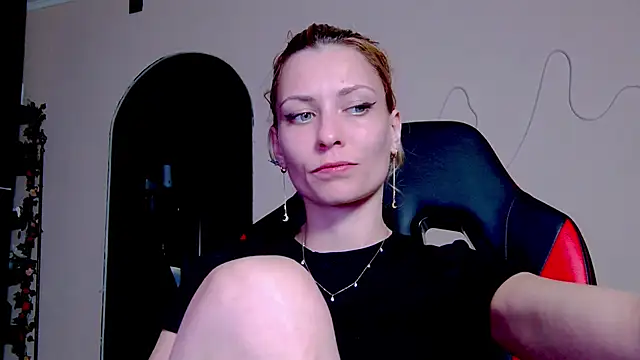 Snapshot of karo123421 chatting on 2, 11, 2025 karo123421 online show from 2, 11, 2025