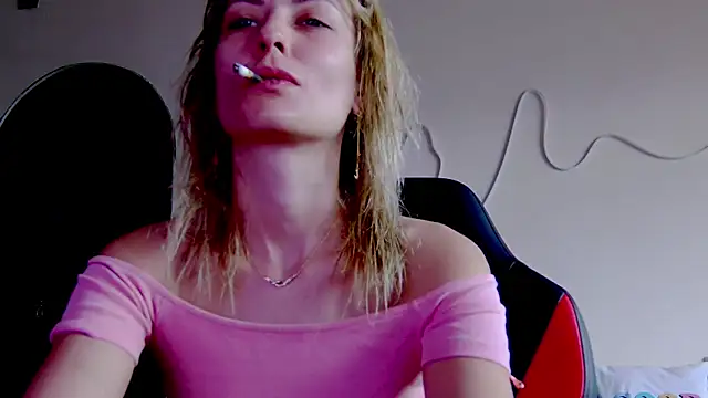 Snapshot of karo123421 chatting on 6, 11, 2025 karo123421 online show from 6, 11, 2025