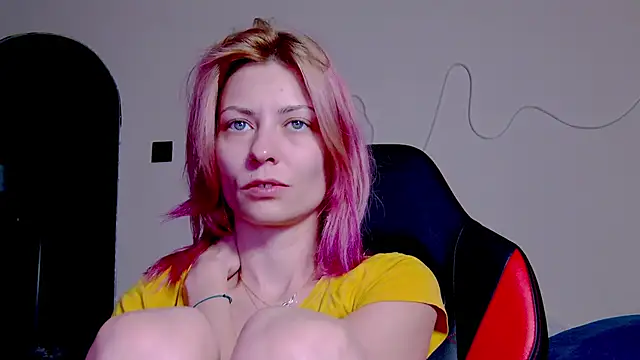 Snapshot of karo123421 chatting on 18, 11, 2025 karo123421 online show from 18, 11, 2025