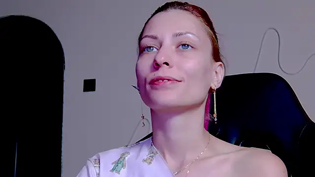 Snapshot of karo123421 chatting on 19, 11, 2025 karo123421 online show from 19, 11, 2025