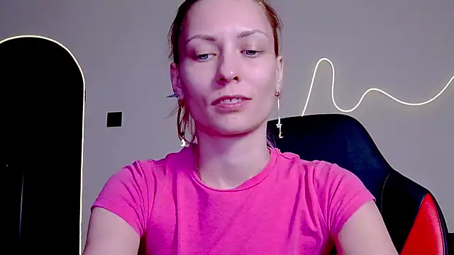 Snapshot of karo123421 chatting on 21, 11, 2025 karo123421 online show from 21, 11, 2025