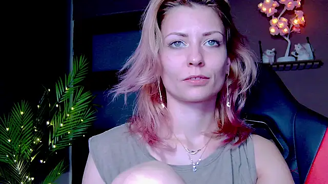 Snapshot of karo123421 chatting on 5, 12, 2025 karo123421 online show from 5, 12, 2025