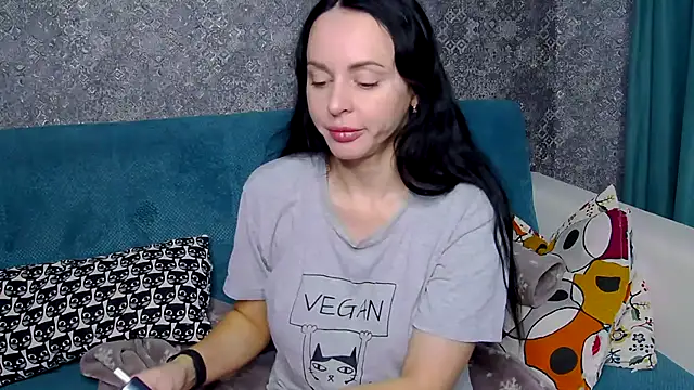 Brilliant Doll online show from 24, 11, 2025