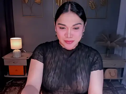 MaxeneCullens online show from 17, 11, 2025