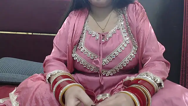 Snapshot of HOT_CHILLY chatting on 9, 4, 2026 HOT CHILLY online show from 9, 4, 2026