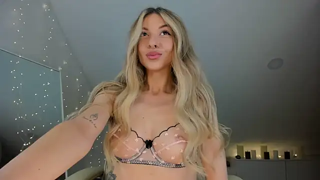 Snapshot of Maya_Goddess chatting on 4, 4, 2026 Maya Goddess online show from 4, 4, 2026