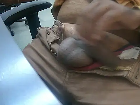 Snapshot of hotdikforu chatting on 11, 4, 2026 hotdikforu online show from 11, 4, 2026