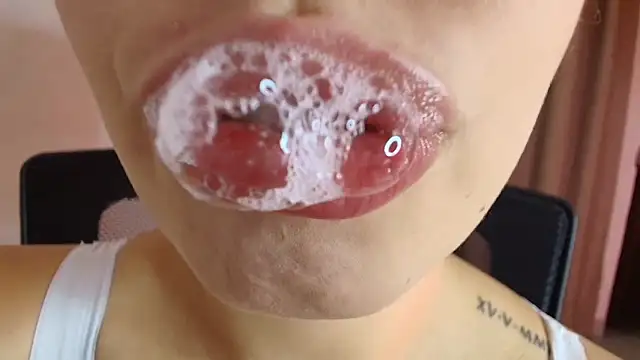 Snapshot of lisbet21x chatting on 6, 3, 2026 lisbet21x online show from 6, 3, 2026