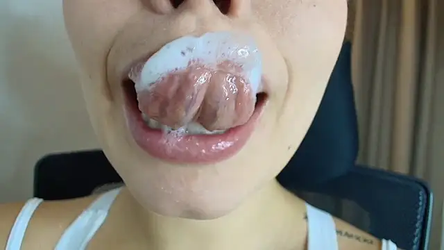 Snapshot of lisbet21x chatting on 22, 3, 2026 lisbet21x online show from 22, 3, 2026