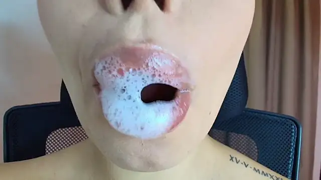 Snapshot of lisbet21x chatting on 6, 4, 2026 lisbet21x online show from 6, 4, 2026