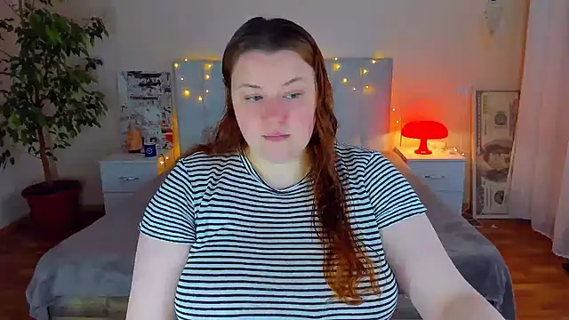 Snapshot of PolinaSalvatore chatting on 8, 4, 2026 PolinaSalvatore online show from 8, 4, 2026