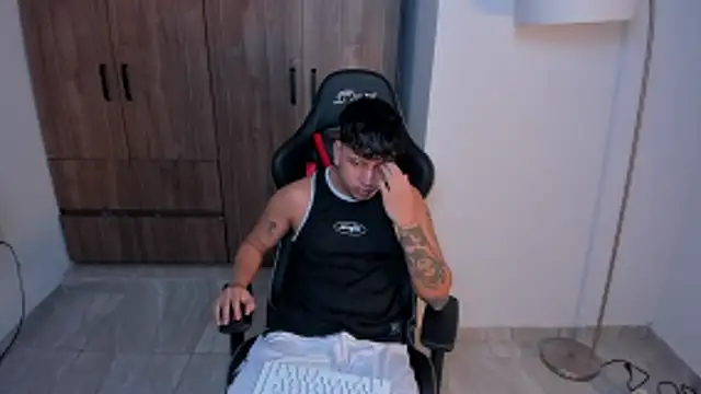 Snapshot of Jake_simons chatting on 21, 11, 2025 Jake simons online show from 21, 11, 2025