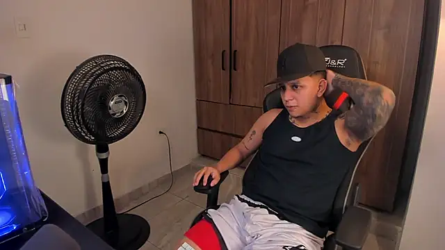 Snapshot of Jake_simons chatting on 25, 4, 2026 Jake simons online show from 25, 4, 2026