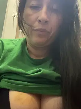 Snapshot of andreaisis2 chatting on 16, 4, 2026 andreaisis2 online show from 16, 4, 2026