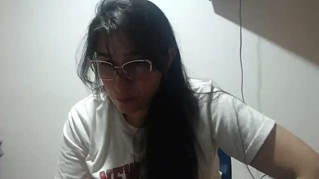 Snapshot of andreaisis2 chatting on 19, 5, 2026 andreaisis2 online show from 19, 5, 2026