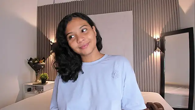 Zafiiraa online show from 2, 12, 2025