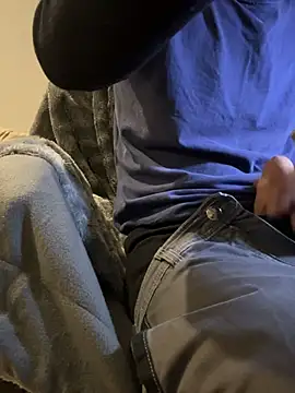 Snapshot of simoninside25 chatting on 2, 12, 2025 simoninside25 online show from 2, 12, 2025